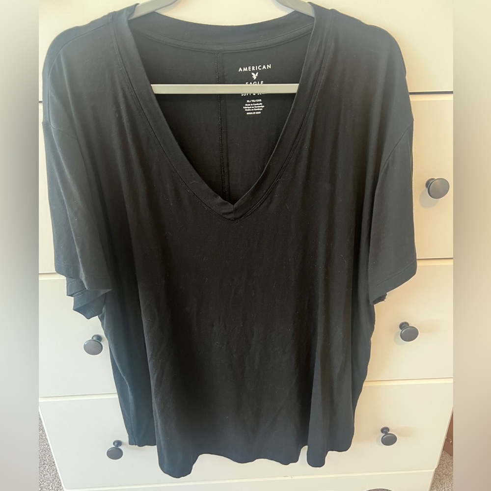 American Eagle V-neck Tee